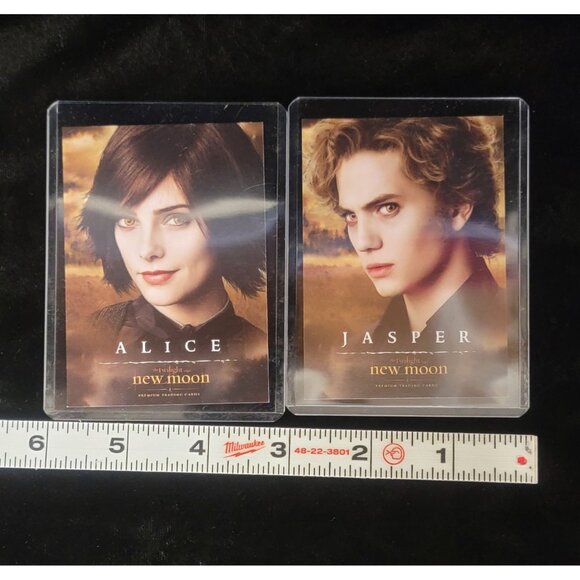 Collectible Alice and Jasper New Moon Trading Cards with Protective Sheaths - Picture 2 of 8